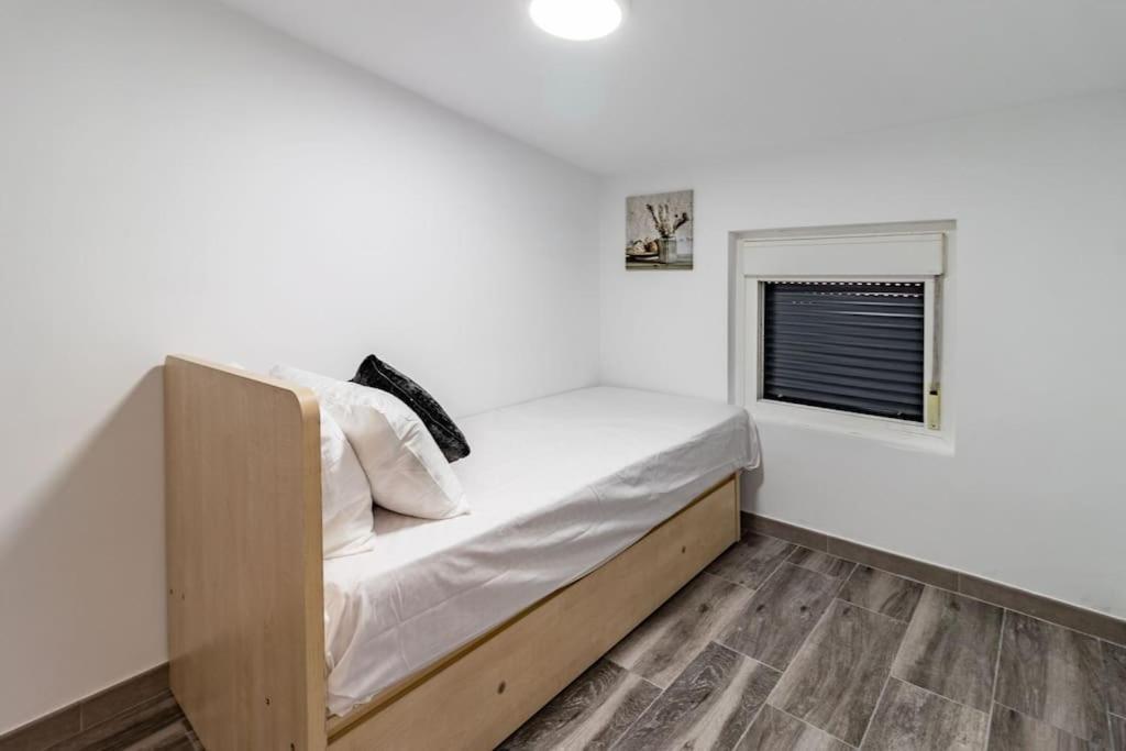 Casa Rural Con Piscina Privada, Barbacoa, Wifi Y Parking Incluido Viloví de Oñar المظهر الخارجي الصورة